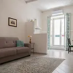 Ai Mori شقة
